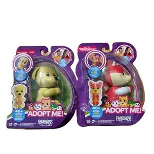 Fingerlings Adopt Me Strawberry Shortcake Bat Dragon & Dog NEW Interactive Toy